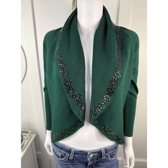 Beautiful Women’s Cardigan Size PS - Picture 1 of 5